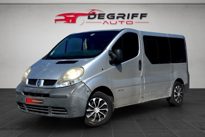 RENAULT TRAFIC COMBI